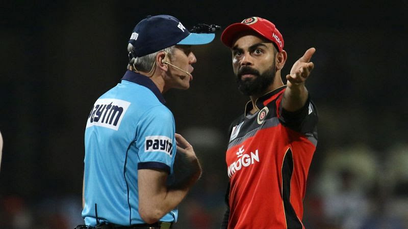 Nigel Llong had a heated conversation with Virat Kohli (Image courtesy - IPLT20.com/BCCI)