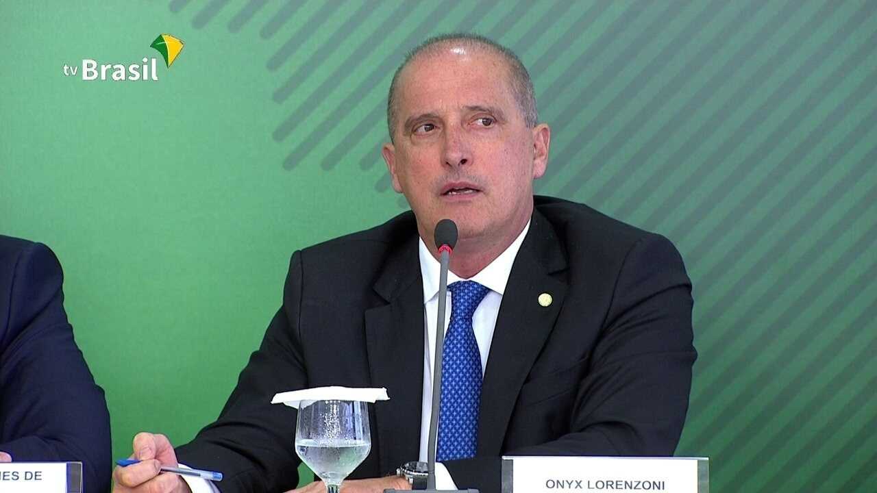 Onyx Lorenzoni diz que governo e de dialogo e que caminhoneiros estao sendo ouvidos