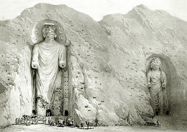 Di tích này từng được coi là hai pho tượng Phật đứng lớn nhất trên thế giới, một bức cao 53m, một bức cao 38m, được khắc sâu vào vách sa thạch ở Bamiyan (Afghanistan) vào thế kỷ thứ 5.