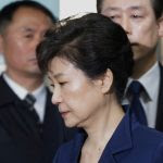 L'ancienne présidente sud-coréenne Park Geuyn-hye, destituée le 10 mars 2017, à son arrivée pour interrogatoire au Tribunal du district central de Séoul, le 30 mars 2017. (Crédits : AFP PHOTO / POOL / Ahn Young-joon)