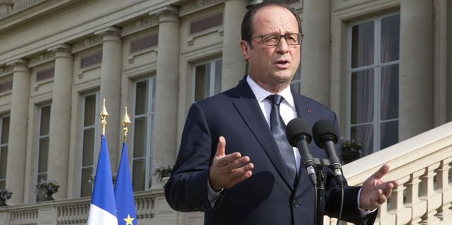 Discurso del presidente francés frente al Ministerio de Exteriores de París, el 26 de julio  de 2014. REUTERS/Philippe Wojazer