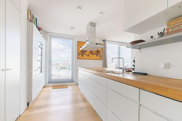 Ngạc nhiên với hàng trăm ngôi nhà xinh đẹp được xây nổi trên mặt nước tại Amsterdam photo 8 1557218763626216493310 Ngạc nhiên với hàng trăm ngôi nhà xinh đẹp được xây nổi trên mặt nước tại Amsterdam
