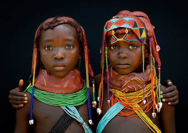 http://chicquero.files.wordpress.com/2012/03/international-womens-day-chicquero-angola.jpg?w=800