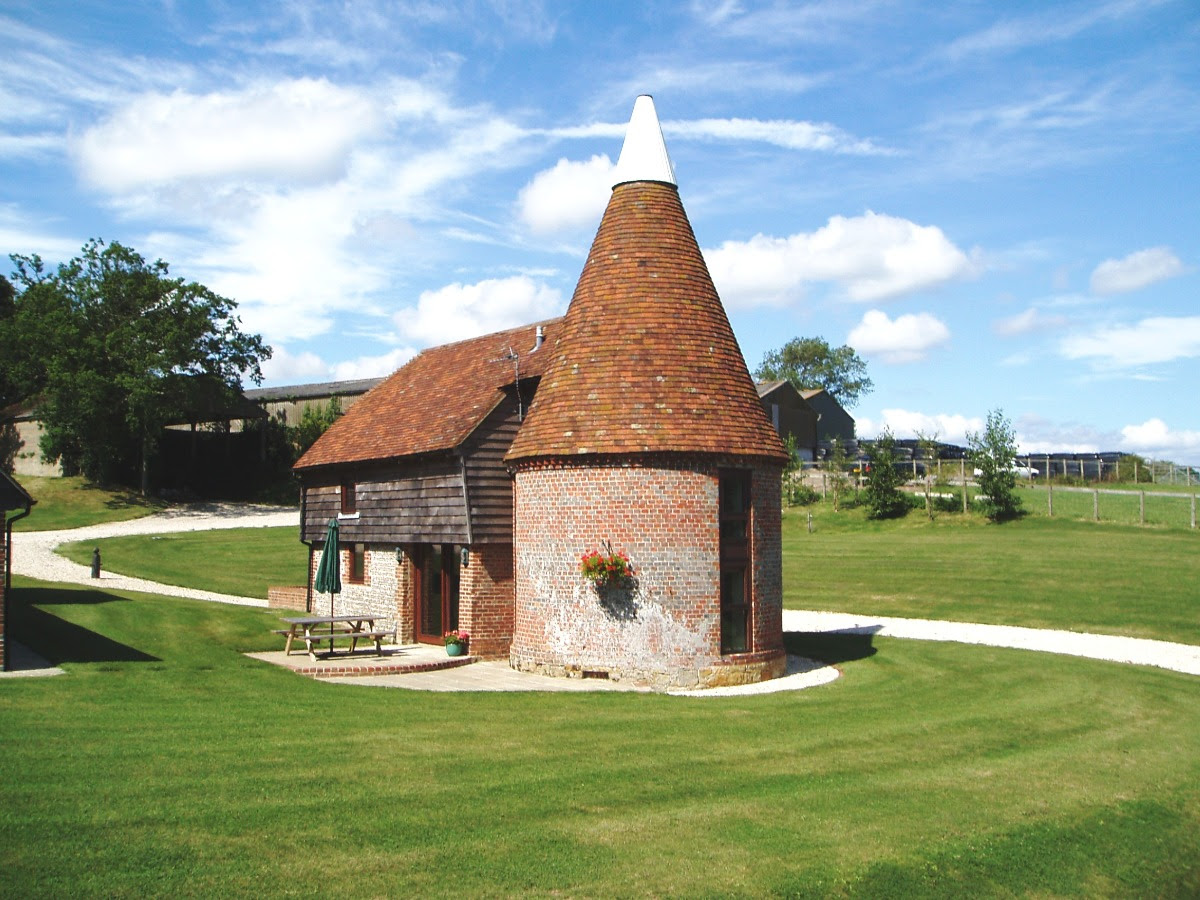 LOW res Oast Houseg.jpg