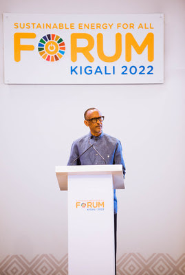 His Excellency Paul Kagame, President of Rwanda, presents at the SEforALL Forum in Kigali on 17 May.