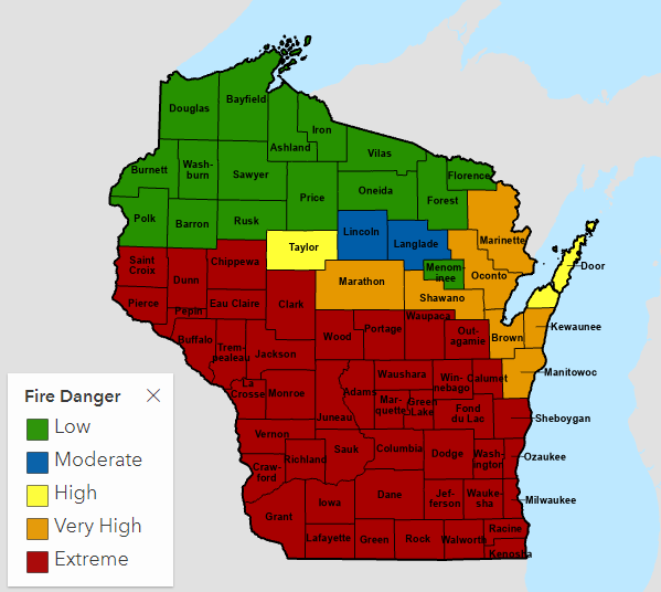 a map of wisconsin showing the lower half of the state under extreme fire danger