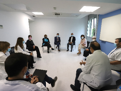 El president Aragonès, en un moment de la reunió amb els responsables del centre