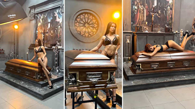 Funerária russa usa modelos de lingerie posando entre caixões em anúncio