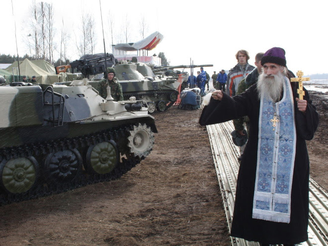 Đặc sắc nghi lễ ban phước cho vũ khí của Quân đội Nga - Ảnh 4.