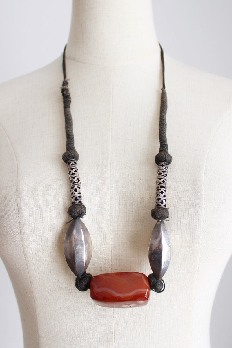 VINTAGE CARNELIAN STONE SILVER NECKLACE