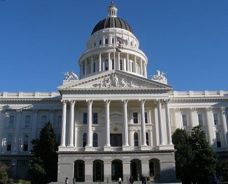 Suicidio asistido
retirado del calendario legislativo de la Asamblea de California