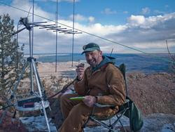 Stuart Turner, W0STU, operated the 2011 January VHF
Contest from Mt. Herman in Colorado