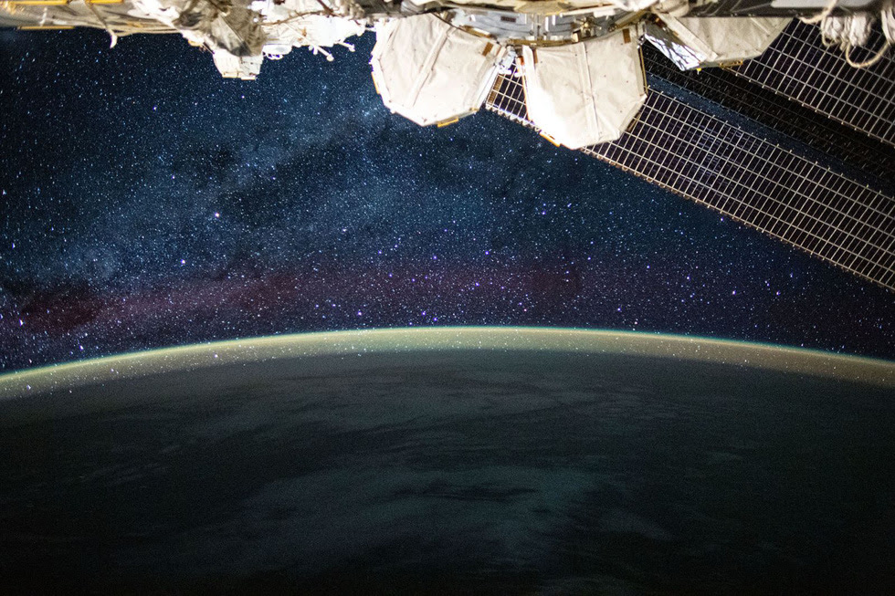 Trái đất tuyệt đẹp chụp từ tàu Crew Dragon trong chuyến bay lịch sử - Ảnh 4.
