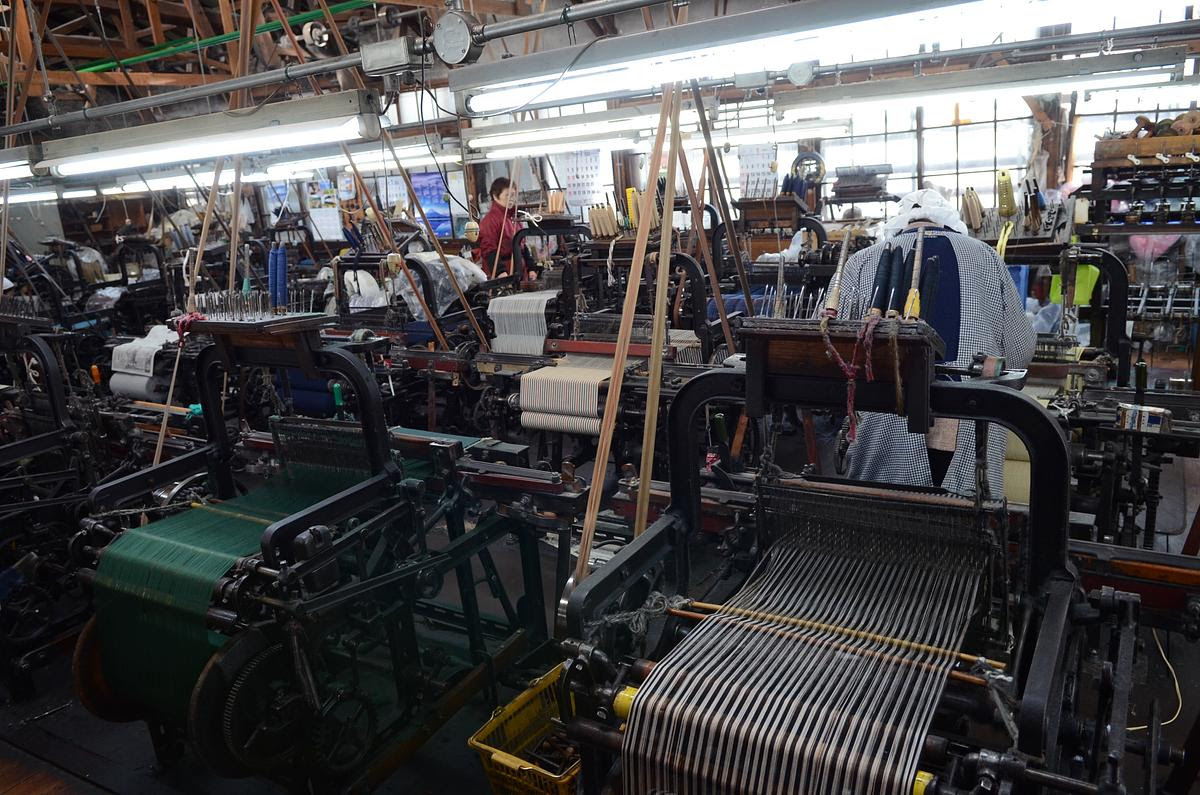 会津木綿の織元工場