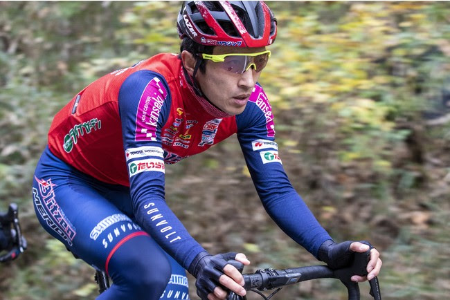 テストを行う宇都宮ブリッツェン・増田成幸選手