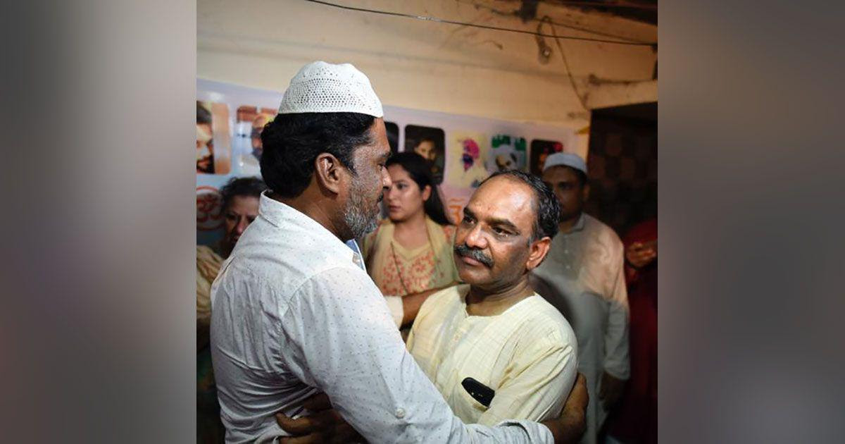 With his multi-faith Iftar in Delhi, Ankit Saxena’s father sets an example for these fraught times