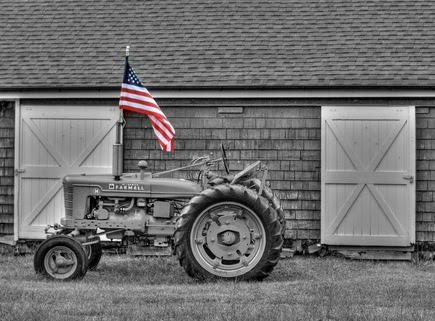 Flag-B-W-Tractor