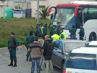 El 22M denuncia que la Guardia Civil ha retenido unos 100 autobuses en Madrid.