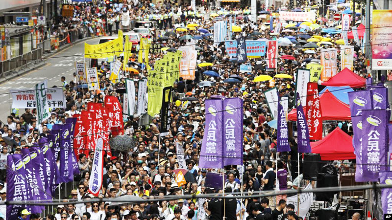 Ngày 1/7, hơn 550 nghìn người dân Hồng Kông lại tiếp tục xuống đường kháng nghị