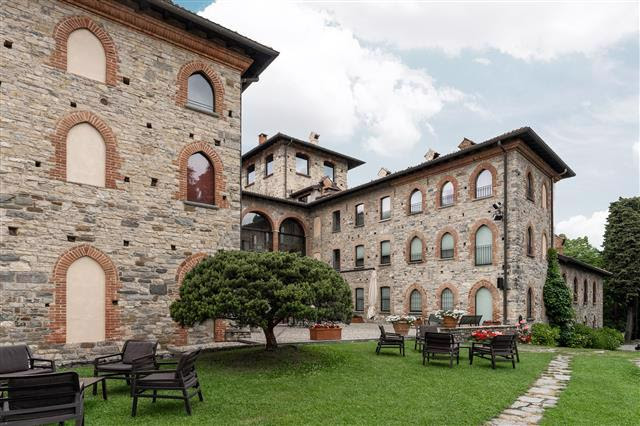 omsdxb@yahoo.comhttps://press.ogscommunication.com/presskits/relais-castello-di-casiglio-concreta