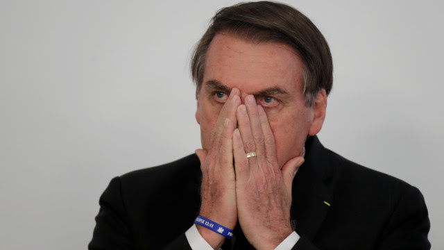Reprovação a Bolsonaro na gestão da pandemia cresce entre mais pobres