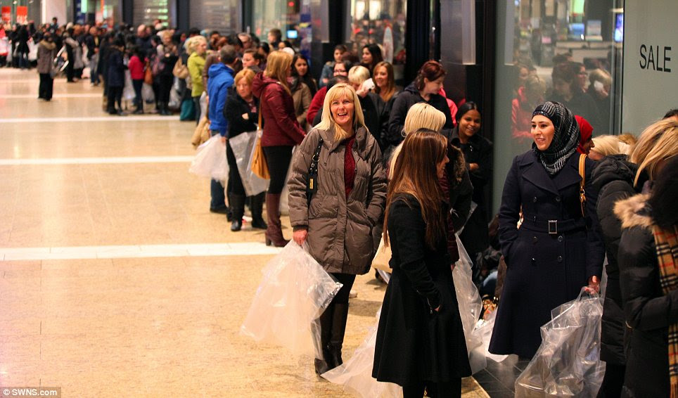 Keen: Over 1,000 shoppers were reported to  be queuing  in the Silverburn shopping centre in Glasgow