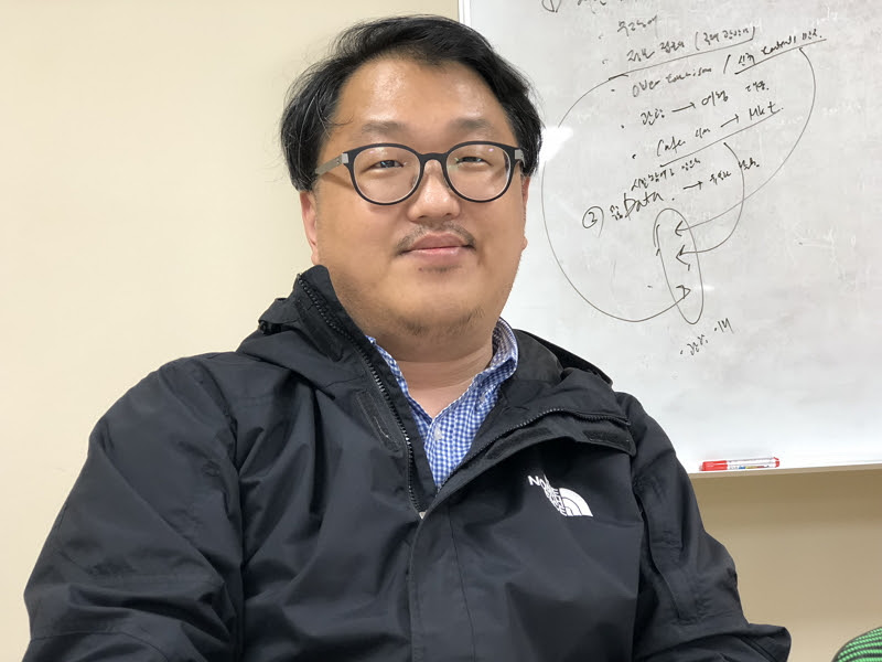 제주는 네가 지난 여름에 탄 버스를 알고 있다