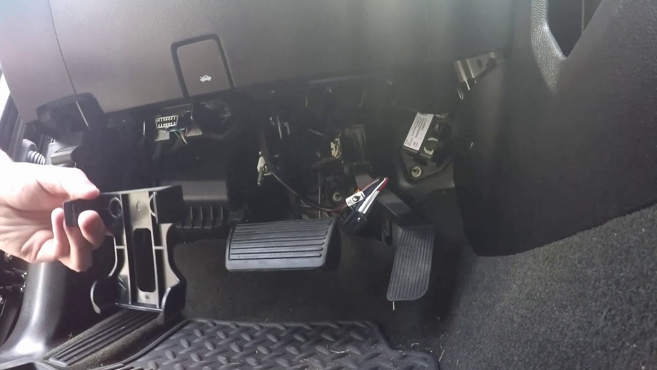 Make sure your trailer brakes safely behind your silverado 1500 thanks to this gm electronic trailer brake controller. Silverado mods Trailer Brake Controller Install YouTube