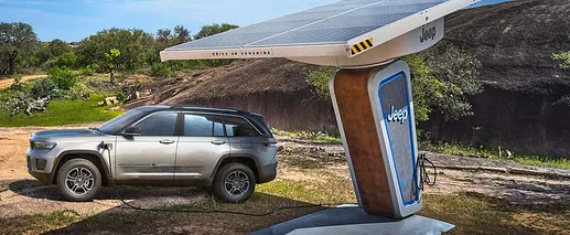 2022-All-New-Grand-Cherokee-ChargS-4xe-Solar-Charging-Station-Desktop.jpg.image.1440