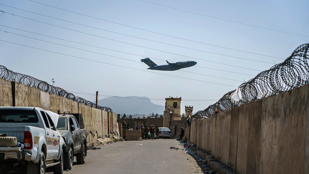 Last U.S. Military Rescue Plane Leaves Afghanistan, American Citizens Left Behind