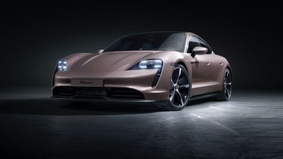 Porsche_Taycan_front