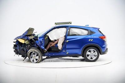 Honda “Crashes” New York International Auto Show with 2019 HR-V. Image Courtesy of the Insurance Institute for Highway Safety (IIHS). Honda “Crashes” New York International Auto Show with 2019 HR-V. Image Courtesy of the Insurance Institute for Highway Safety (IIHS).