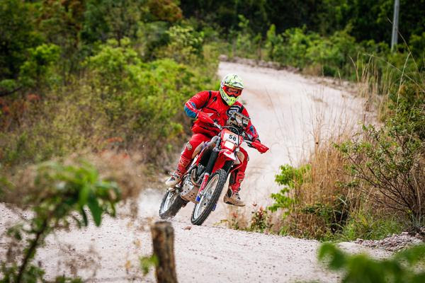 Thiago Veloso vence, na quarta-feira, na Moto Brasil (Gustavo Epifânio/Fotop)