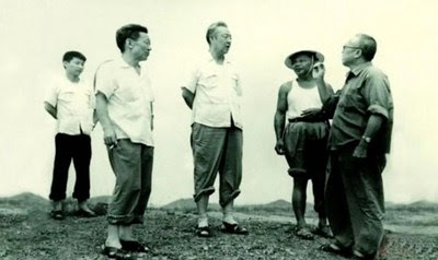 Xi Zhongxun (C) visits rural Huiyang, south China's Guangdong Province, August 1978.