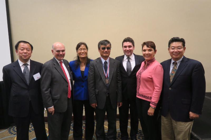 Chen Guangcheng receives Truman-Reagan Medal of Freedom