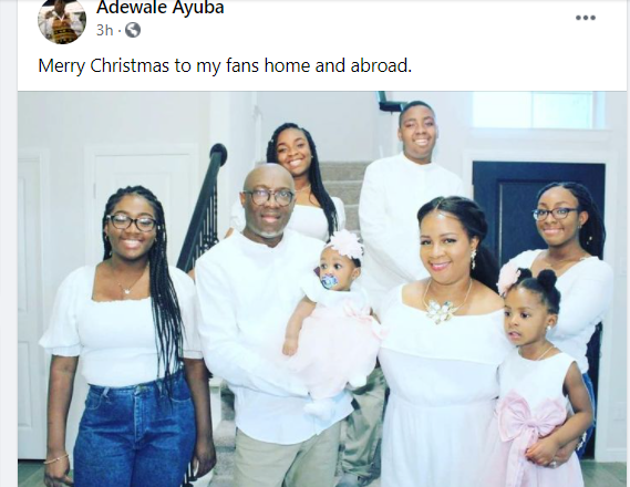Veteran Fuji singer,?Adewale Ayuba shares a rare family photo with his wife and children