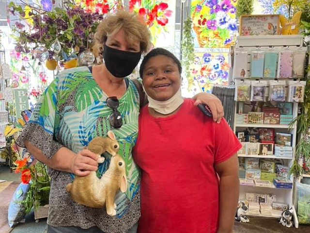 Business Owner Buys Stone for Autistic Boy’s Mother’s Grave: ‘I’m Going to See That’s Done’ 169981866_4212589075417993_2163536414300267957_n-640x480