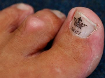 toe wrestling