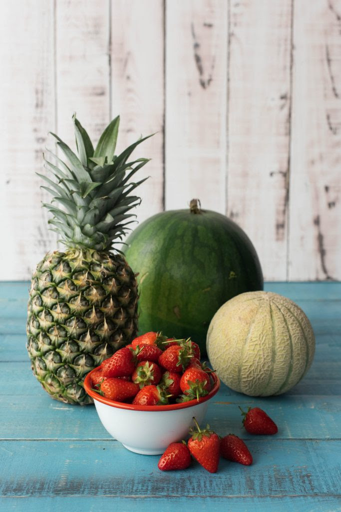 fruits and veggies-HelloFresh-how to tell if a pineapple is ripe