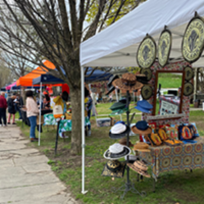 Festivals, film screenings, and farm-fresh food: all in June at Snug Harbor Cultural Center Staten island. Cottage Row Curiosities is BACK on June 11 with new vendors, entertainment, and great finds. Bonus: It's FREE. Mark your calendars!