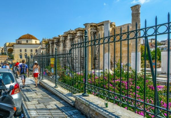 Sightseeing in Athens