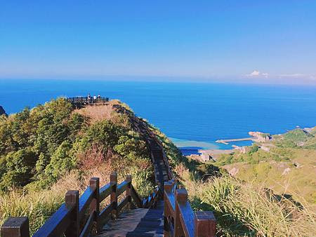 報時山,祠堂路,陰陽海,十三層遺址,鼻頭角稜谷步道,金瓜石,廢墟,瑞芳,北海岸,報時山木棧道,勸濟堂,食不厭,九份