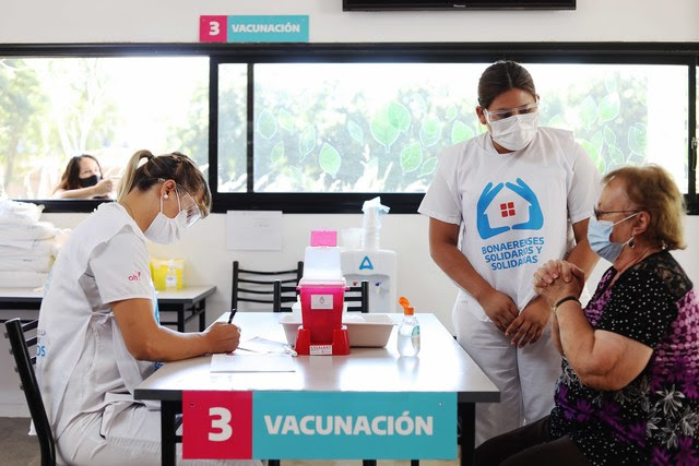 Ya funciona el vacunatorio COVID-19 en el Comedor Universitario