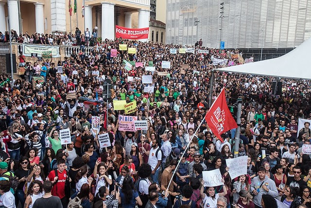 Día Nacional en Defensa de la Educación ocurrió el 15 de mayo en diversas capitales brasileñas - Créditos: Rosane Lima