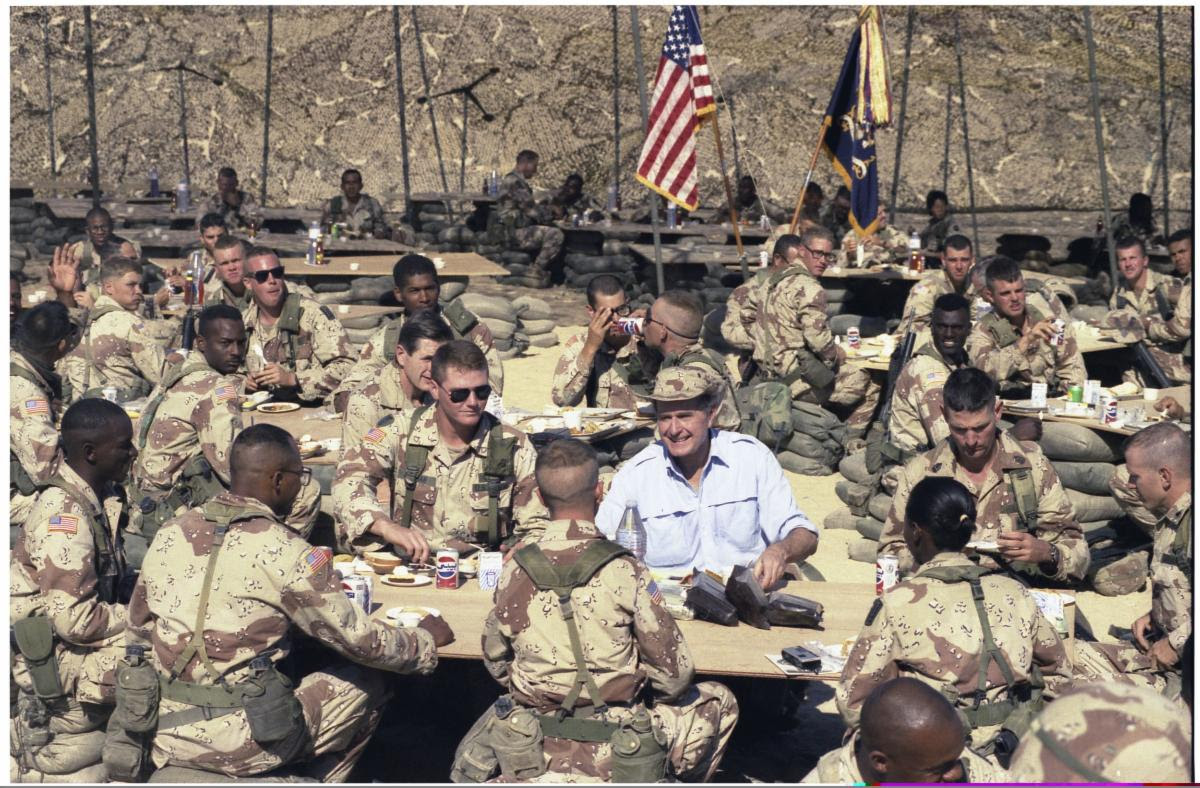 Bush with troops Gulf War.jpg