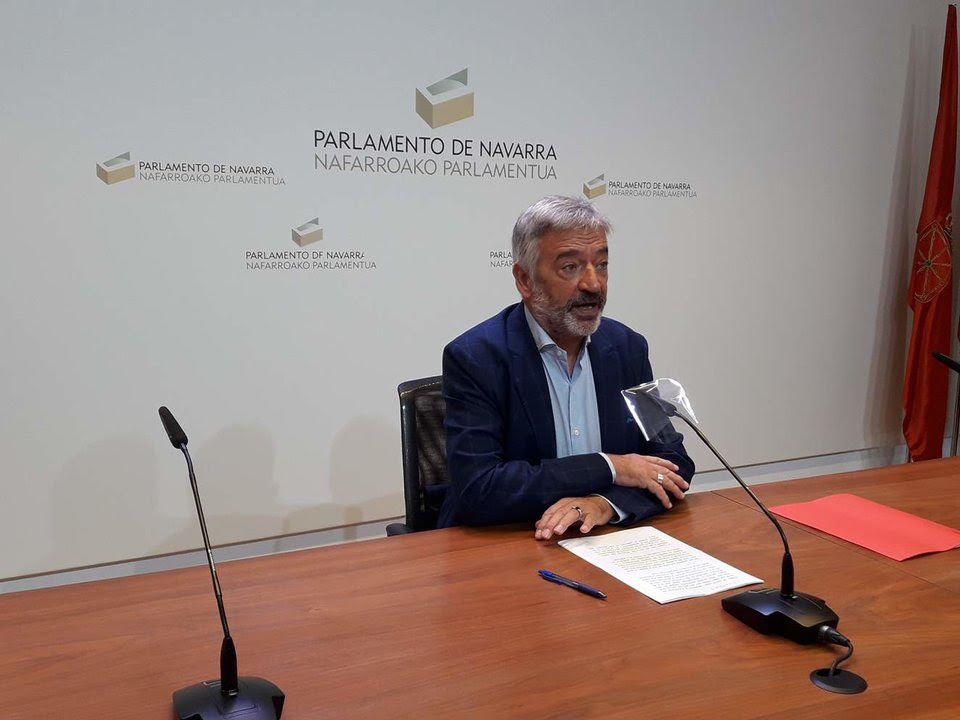Koldo Martínez pregunta al Gobierno de España ＂por qué incumple su compromiso para garantizar un Estado laico＂