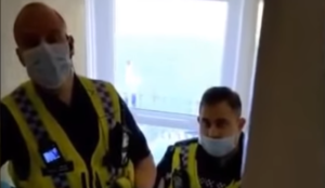 Video from UK: Cops threaten journalist for reporting mosque violating coronavirus restrictions