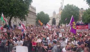 20,000 People Come Out for Tommy Robinson at London’s Whitehall