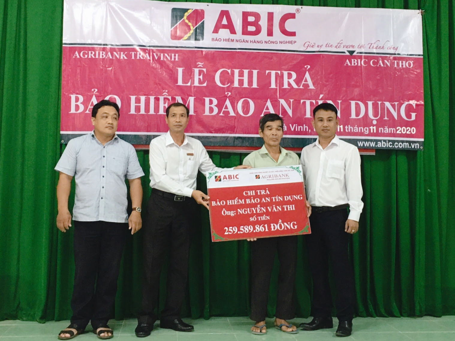 Trà Vinh: Agribank huyện Trà Cú chi trả quyền lợi Bảo hiểm Bảo an tín dụng cho khách hàng - Ảnh 1.