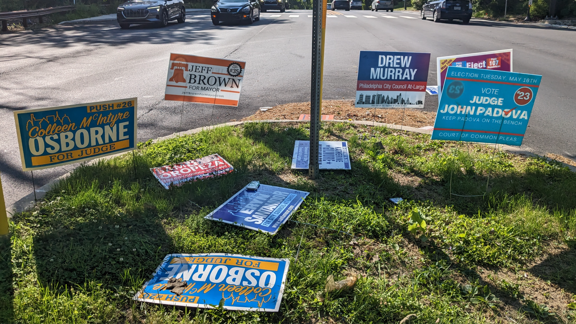 Campaign lawn signs